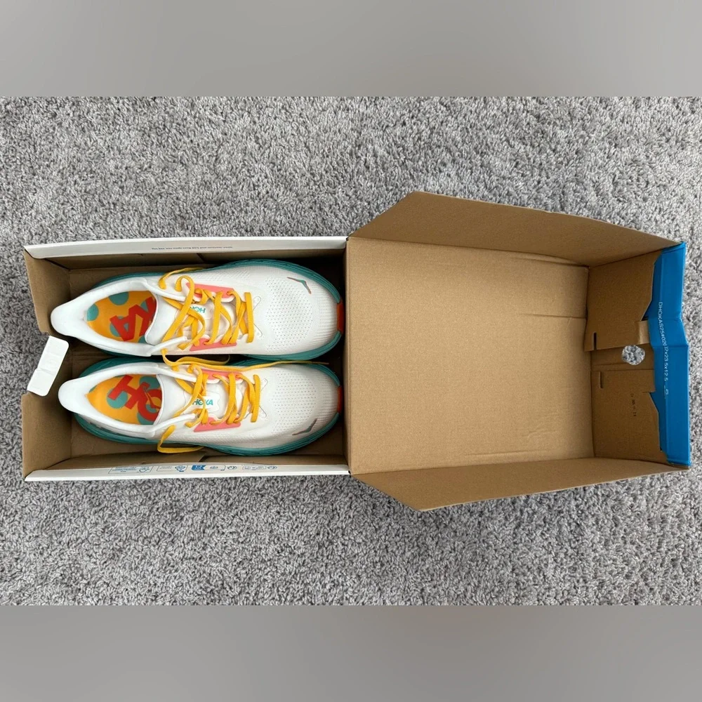 HOKA Arahi 7 - Men’s 9.5 D - white with bright accents, yellow insoles - Picture 3 of 10
